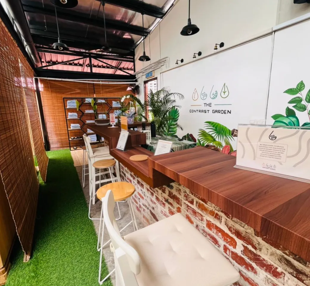 The Front desk of the Contrast Garden 