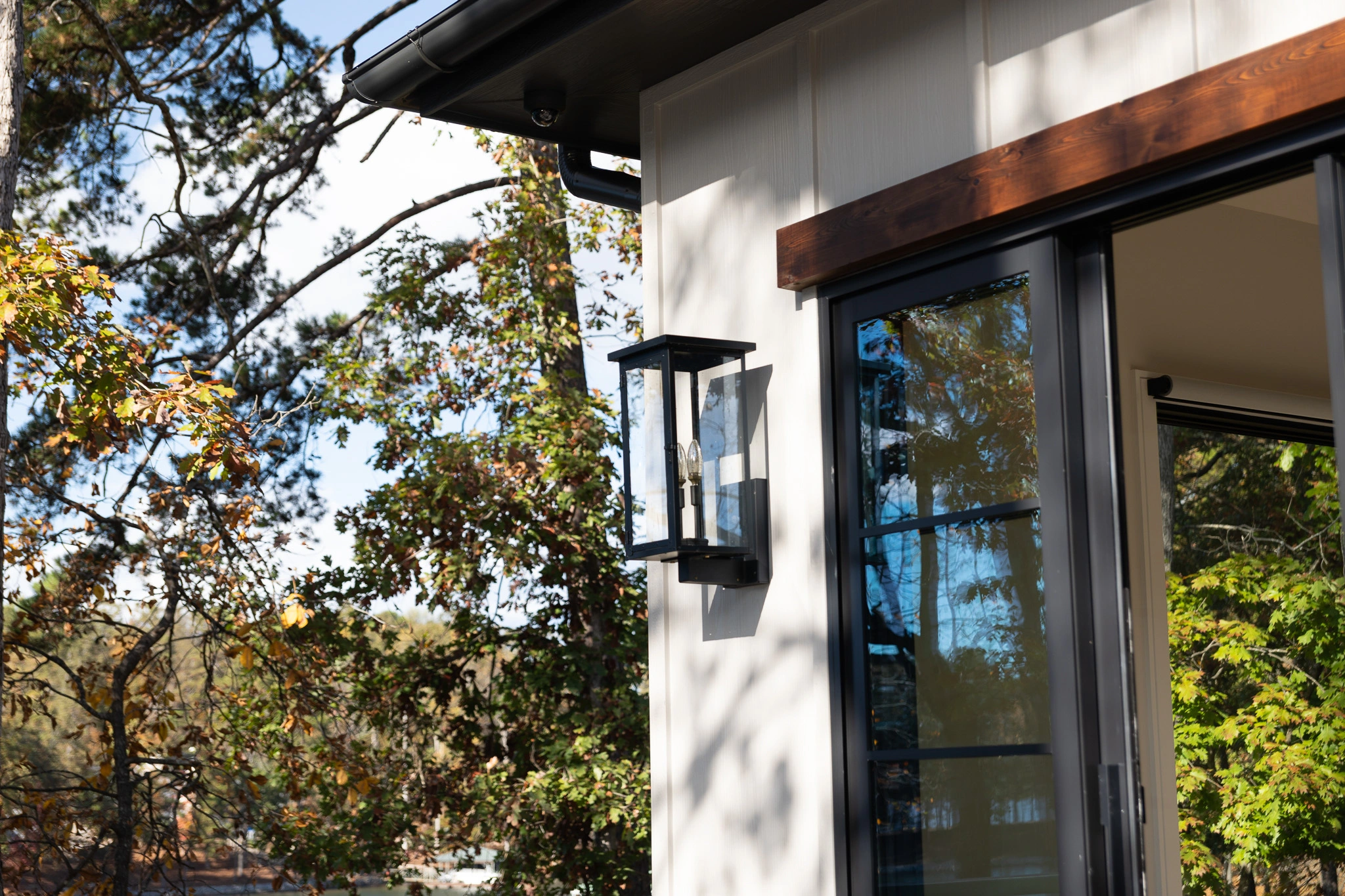 Modern home exterior with automated intelligent lighting design