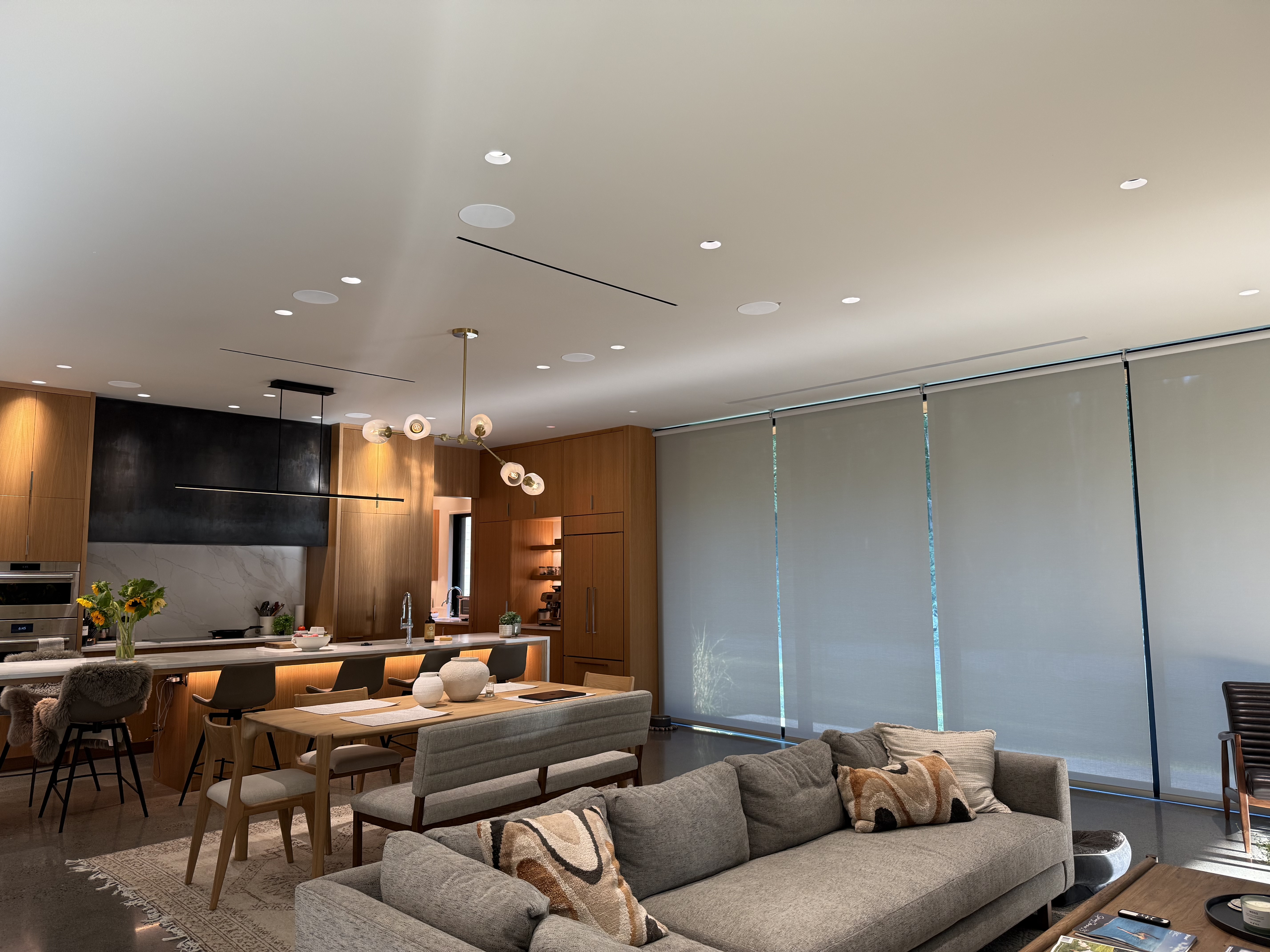 image of a “Luxury home lighting control system by iQUARTERSrs