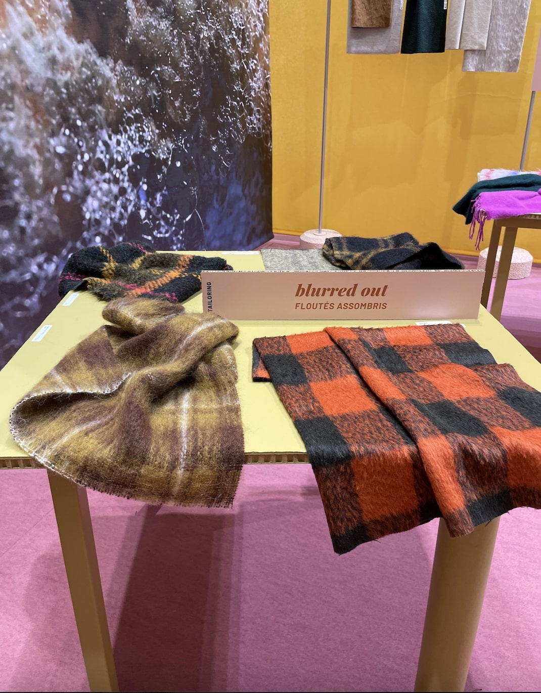 Blurred out fabrics floutes assombris
