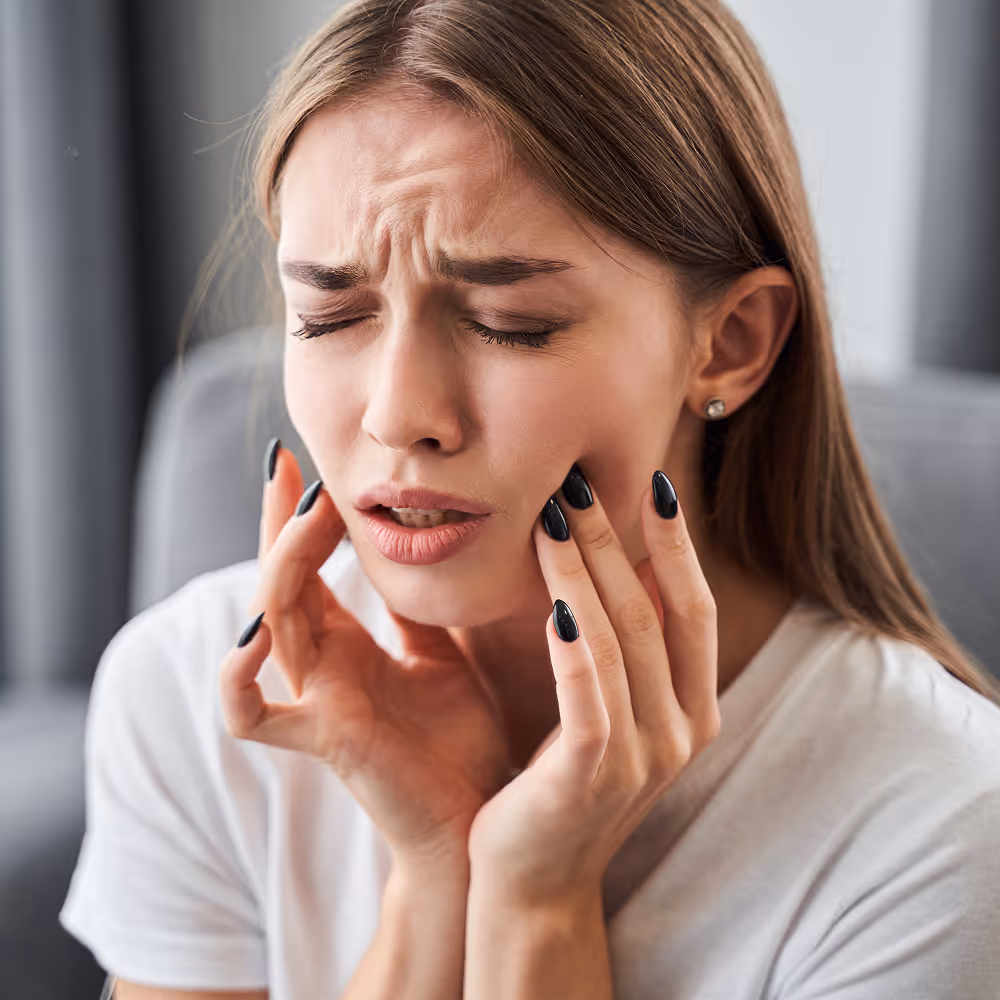 Emergency dental care providing fast relief for adult patients