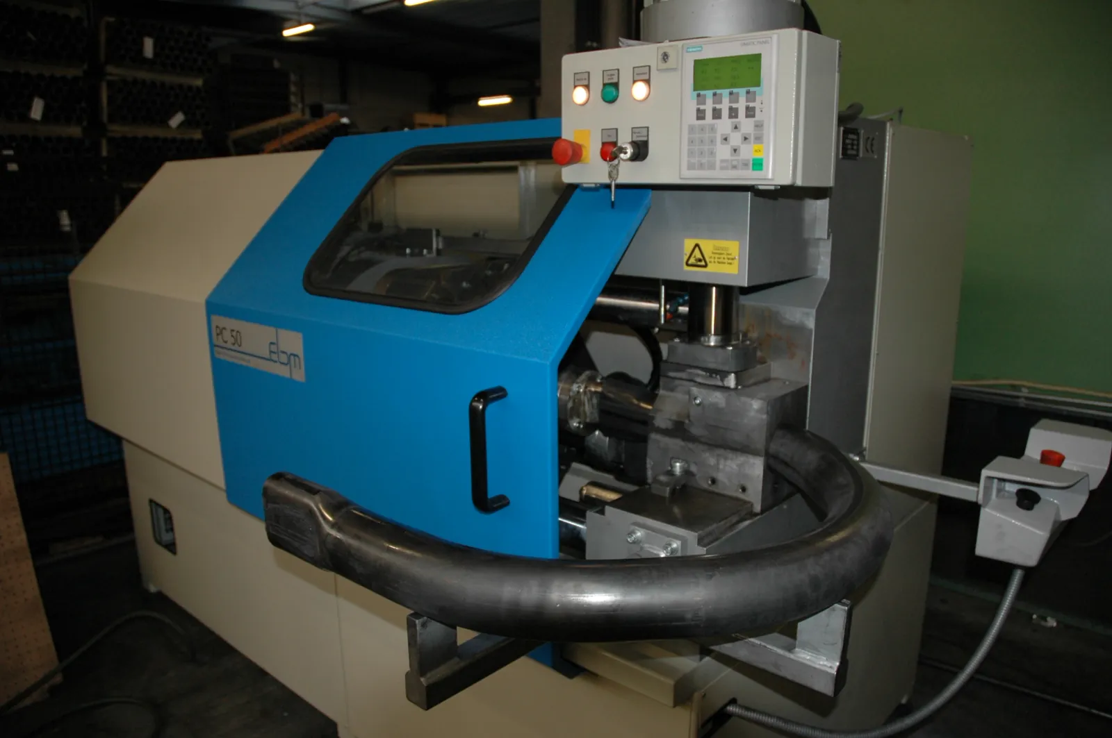 Machine voor het eindvormen van buizen tot 100 mm