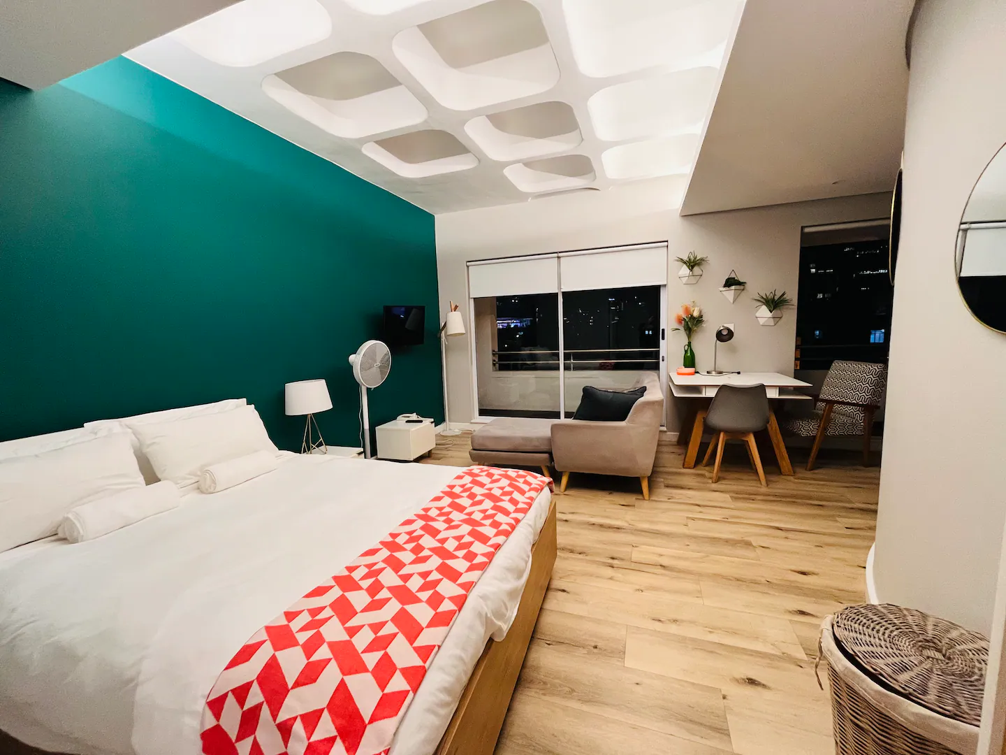 Loop & Kloof City Studio, The Ultimate Location