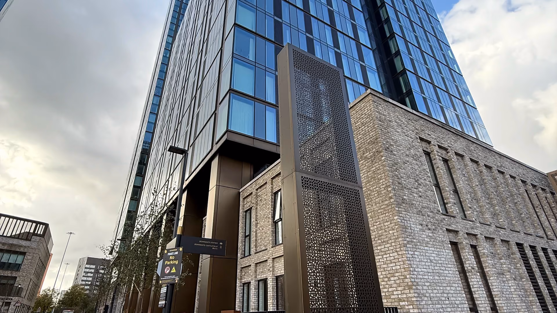 Crown Street facade