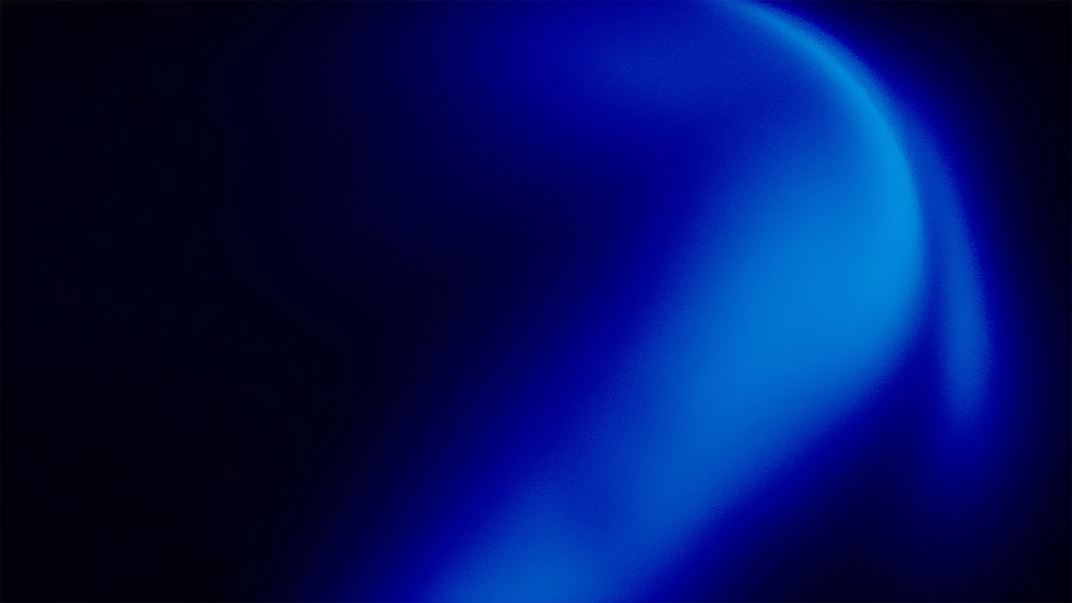 Dégradé abstrait bleu foncé avec une forme lumineuse ondulée à droite.