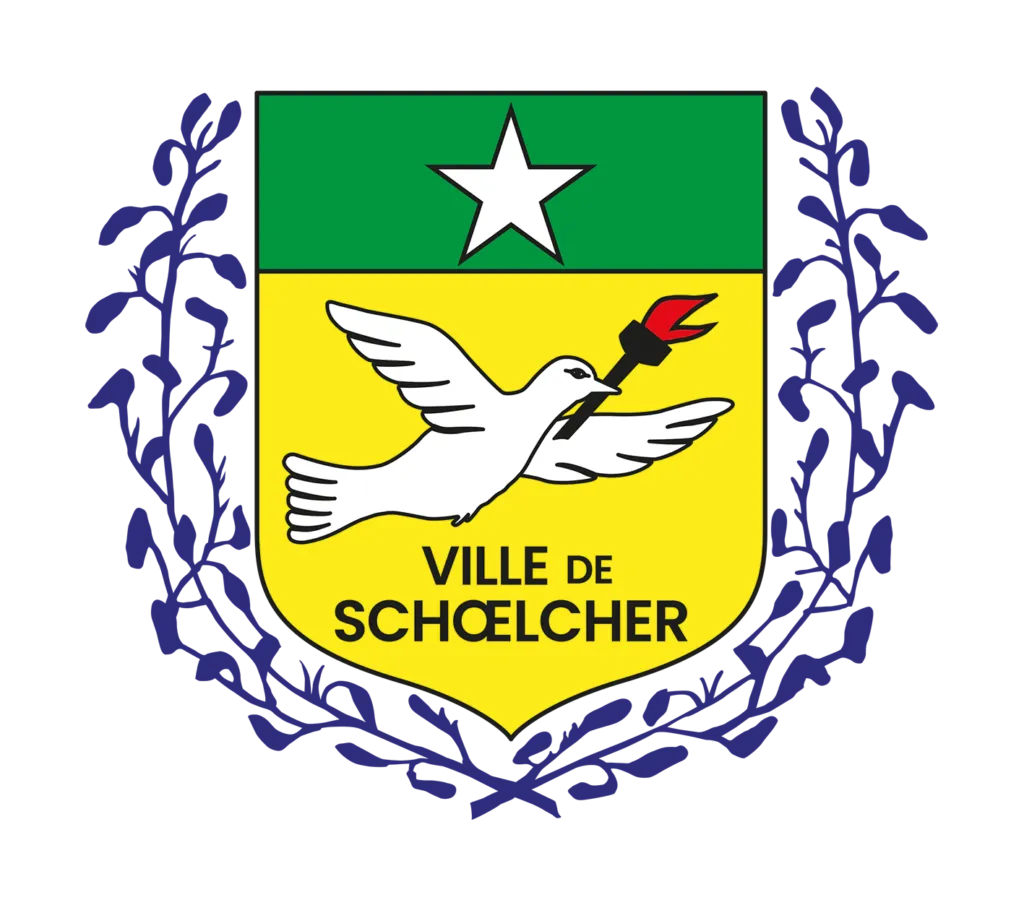 Blason de la ville de Schoelcher avec une colombe tenant une torche, une étoile blanche sur fond vert, entouré de rameaux bleus.