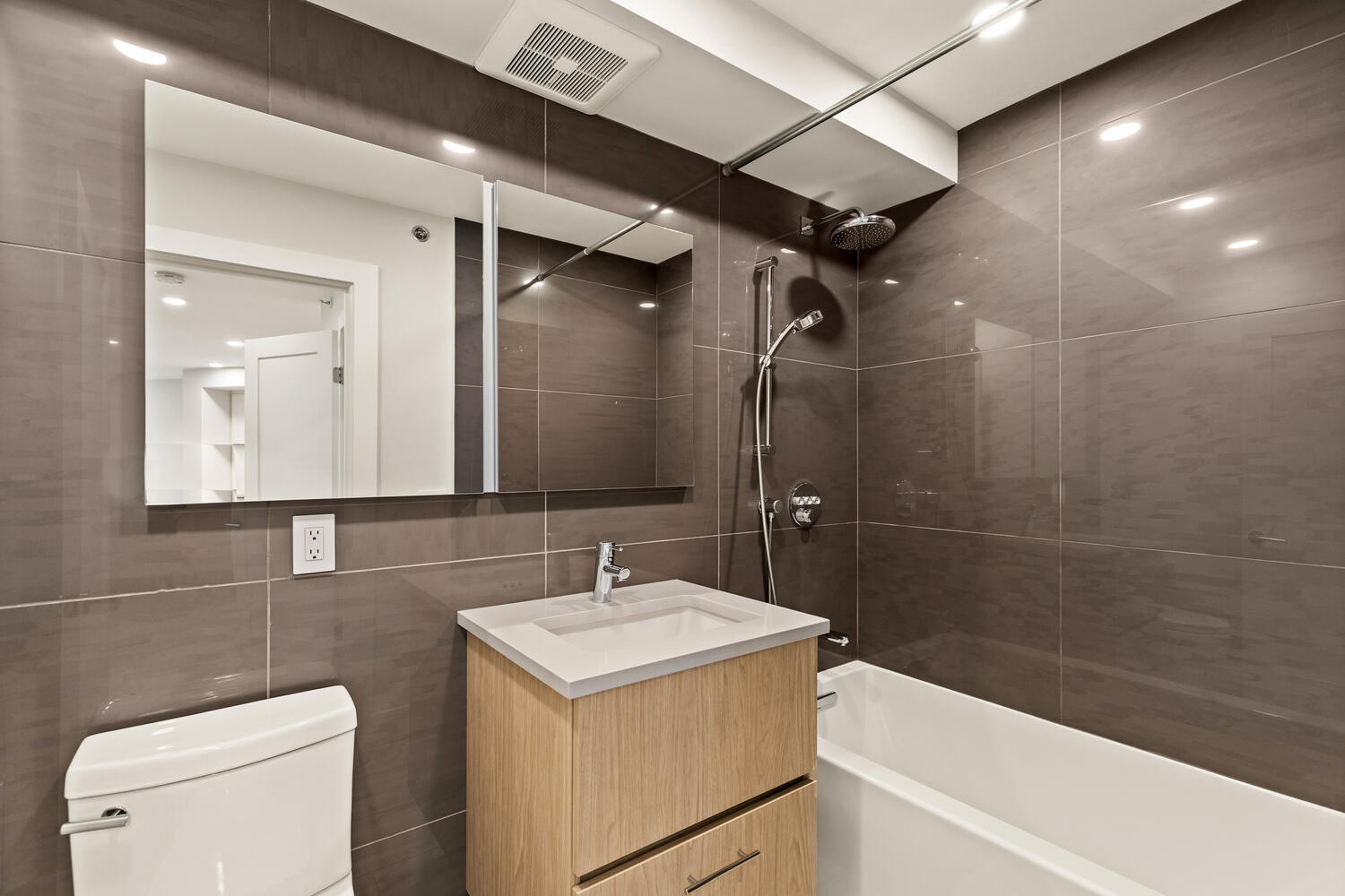 28 Exeter at Newbury, Boston, MA - gallery image 12