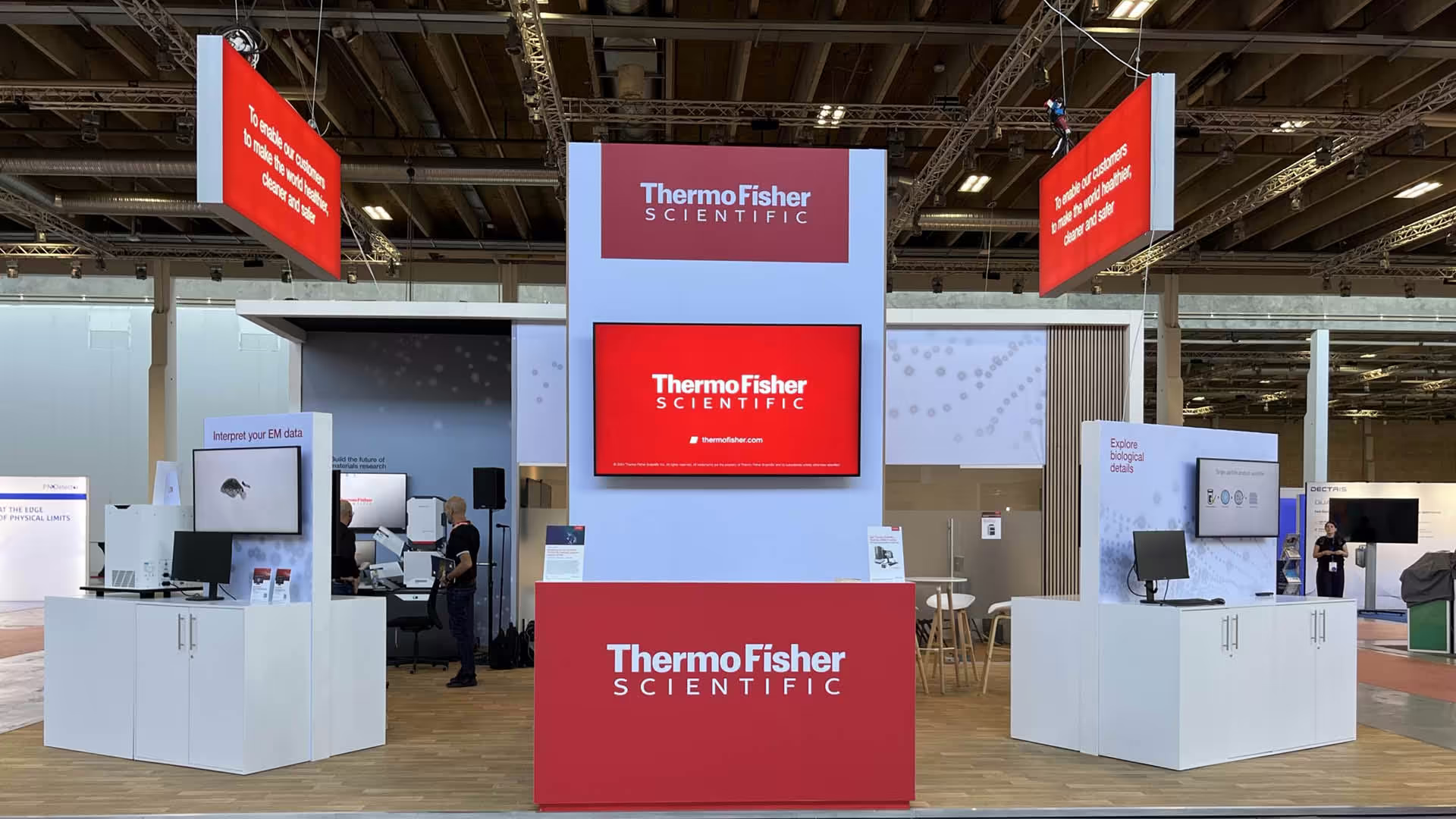 Thermo Fisher Exhibition Custom Build Stand
