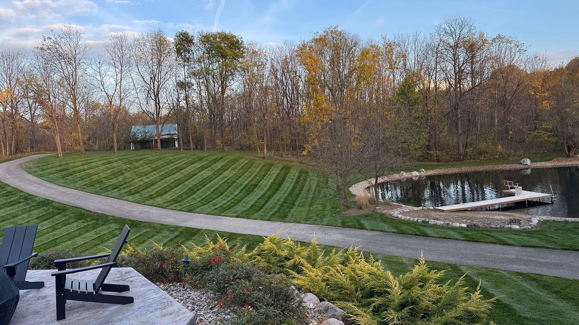 Clean and well maintained lawn by Miller Lawns