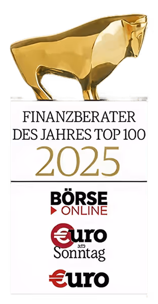 Goldener Stier auf Podest, Texte: "Finanzberater des Jahres Top 100 2025", Logos von Börse Online und Euro am Sonntag.