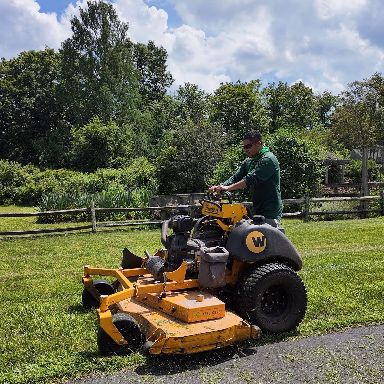 Professional lawn edging and trimming in Trenton NJ residential property
