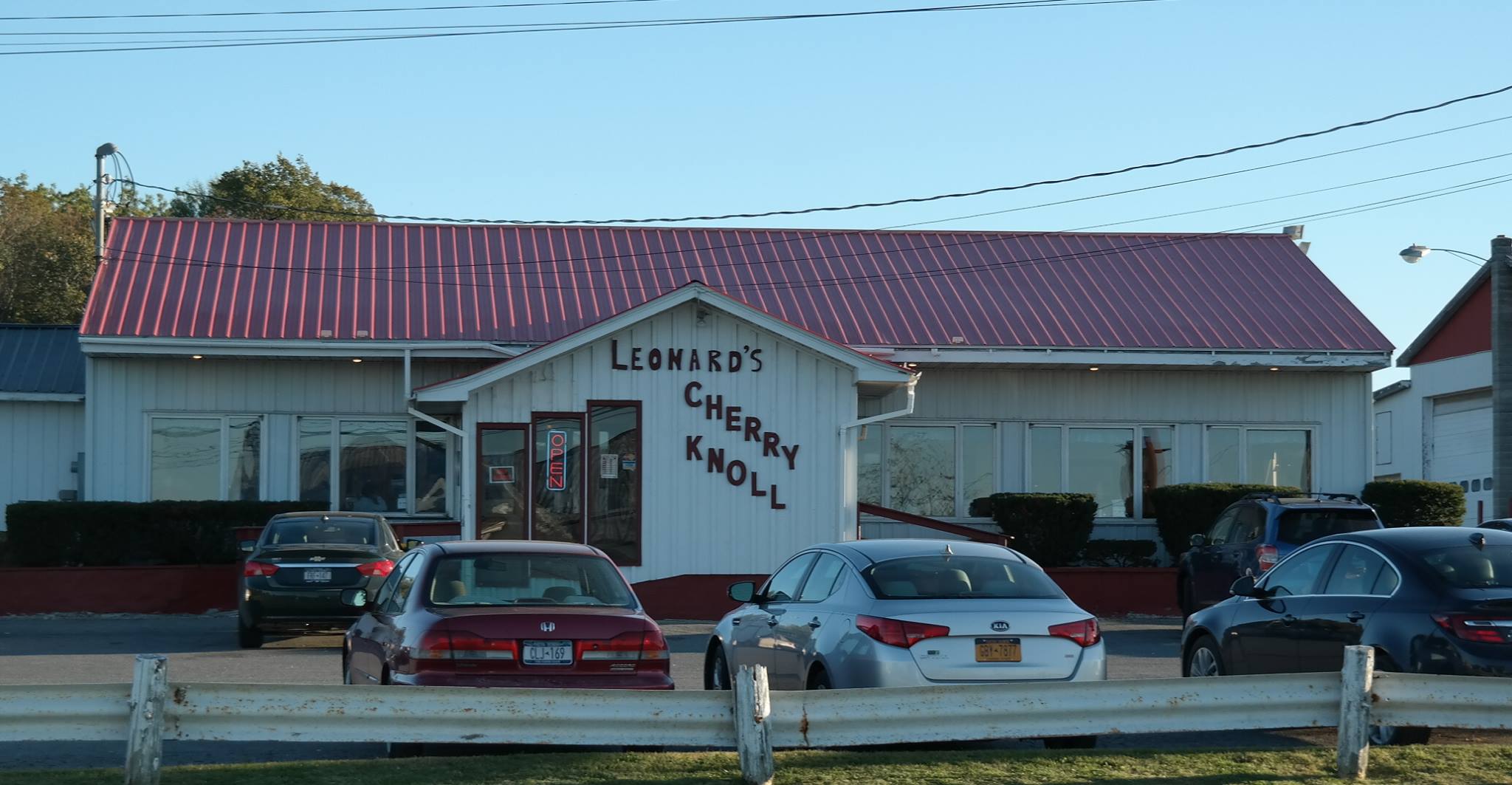 Leonard's Cherry-Knoll Restaurant