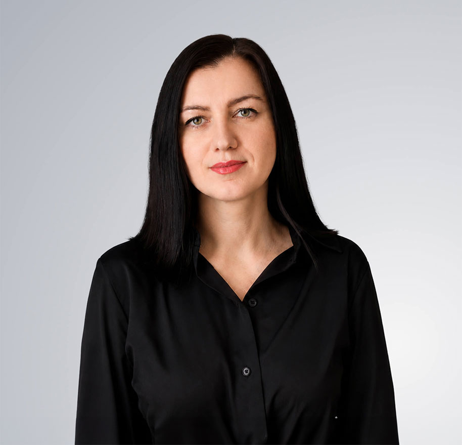 Headshot of Yulia Joglekar, Growth Technology Strategist