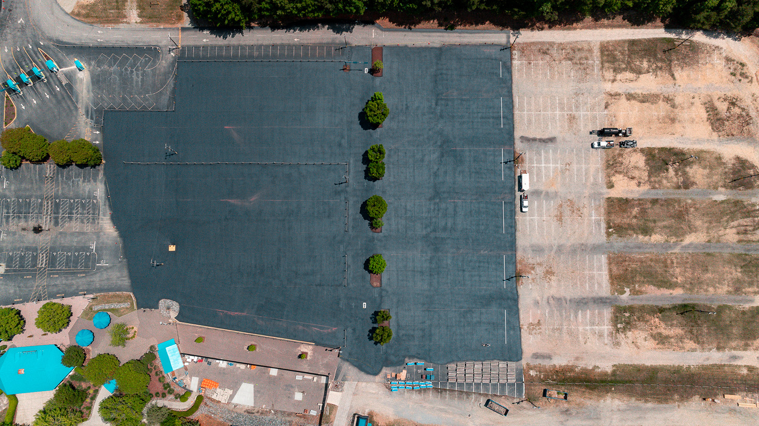 image of an industrial area for a mobility and transportation business [background image]