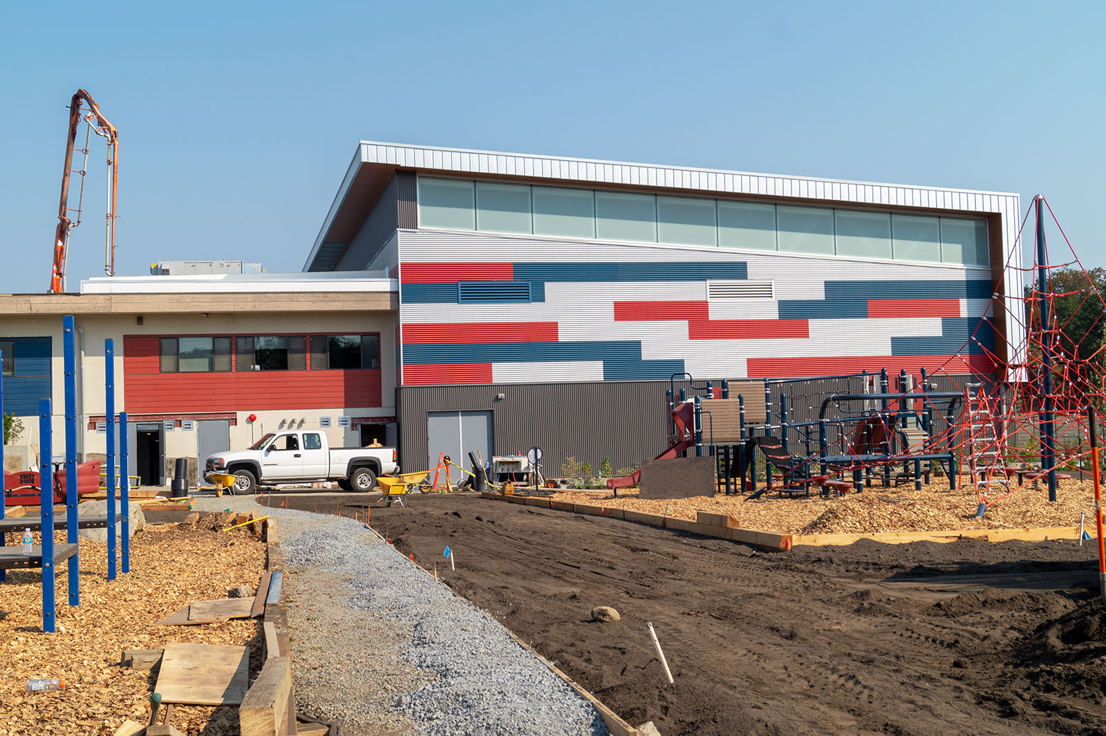 institutional building, structural components and cladding design