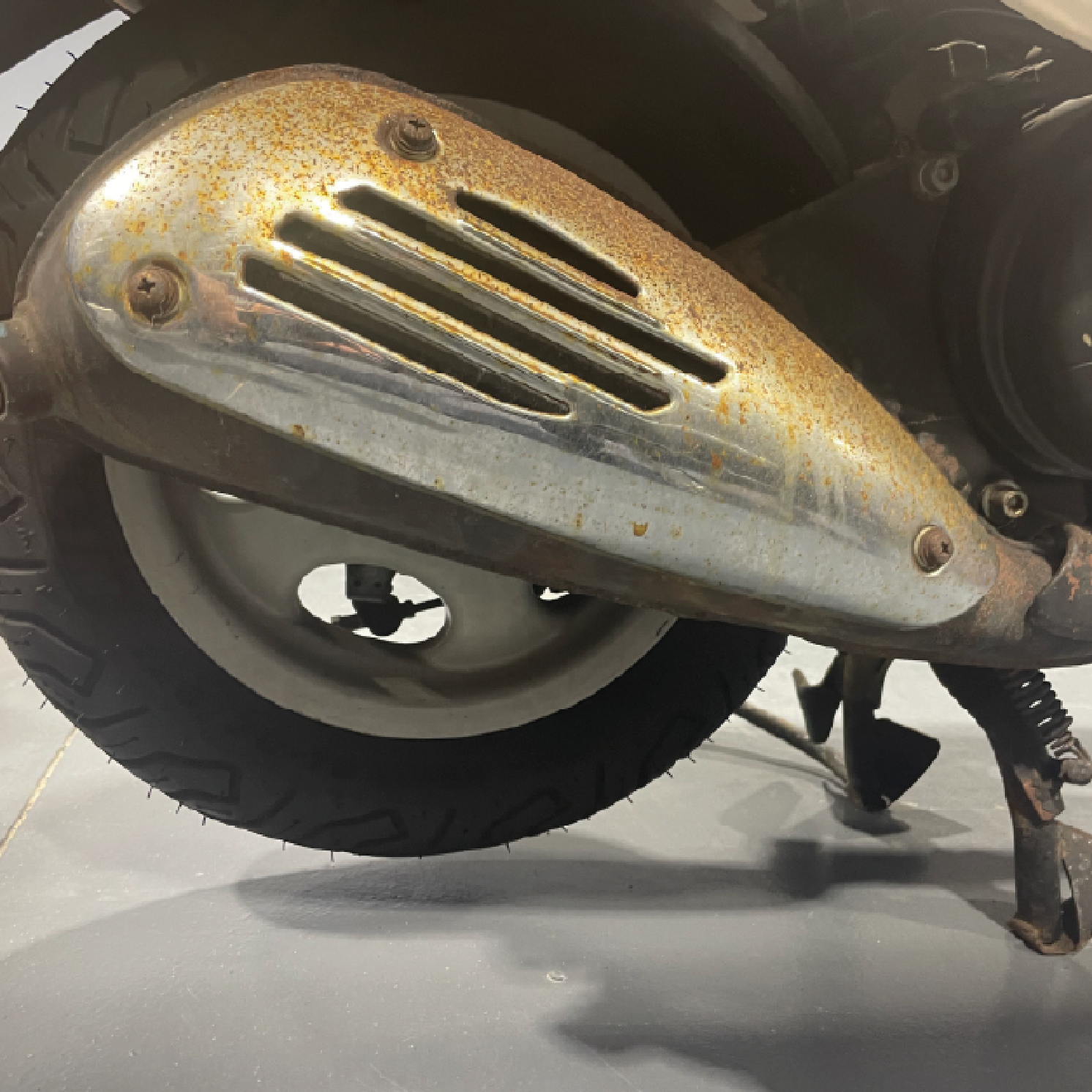 image of truck maintenance