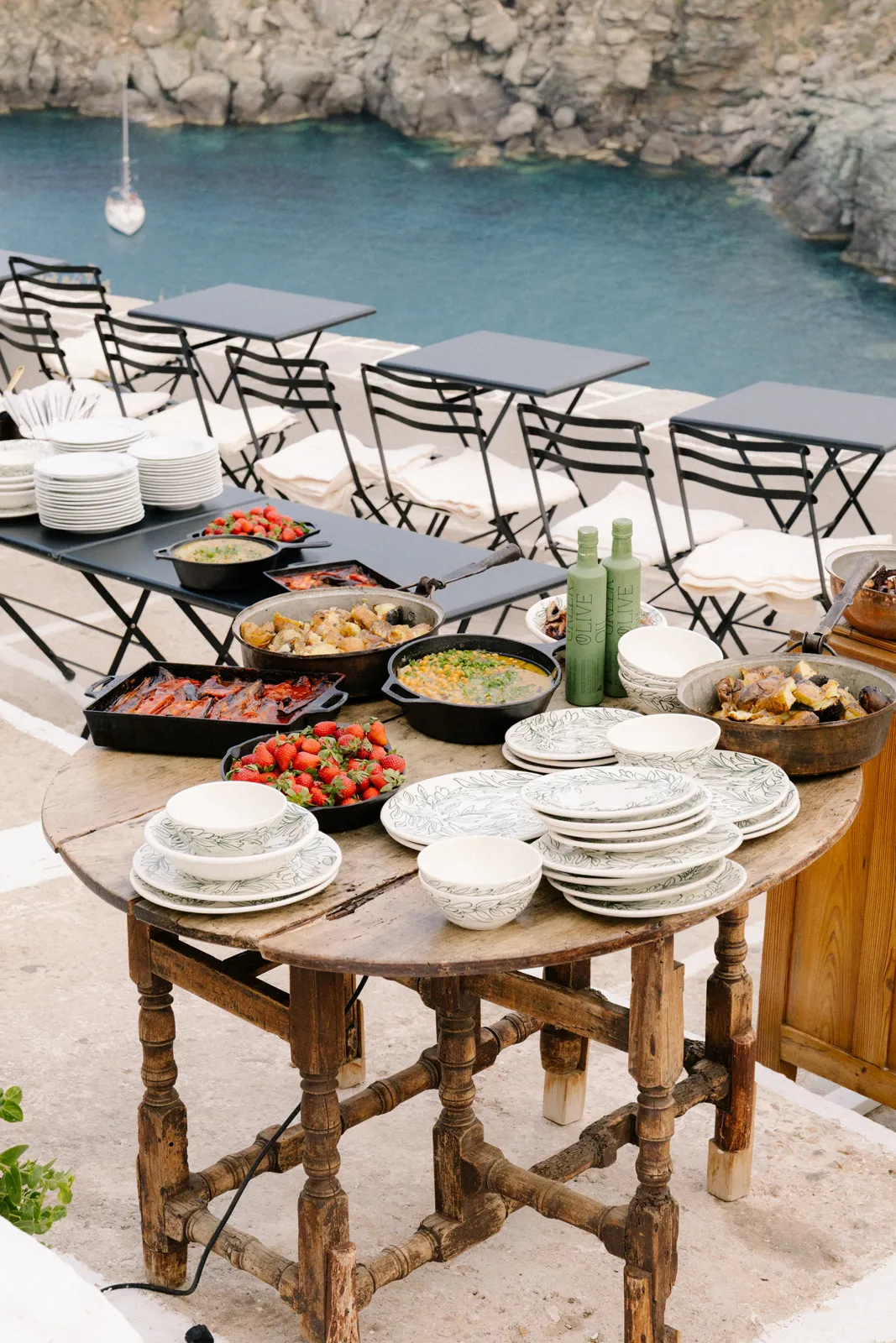 Sifnos Private Cruise & Nomadic Dinner at Loggia Sifnos