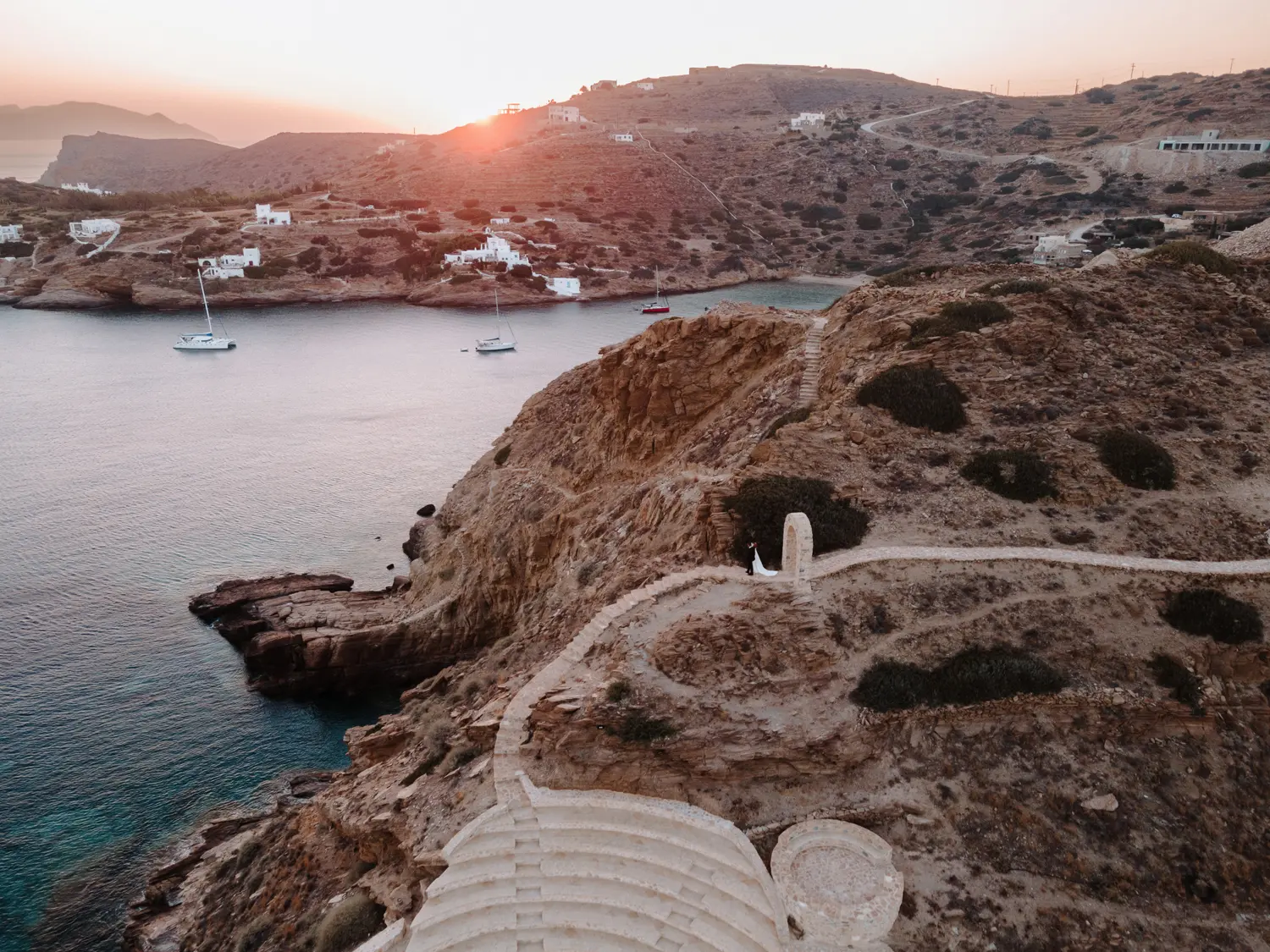 Cycladic Gem Luxury Villa Modern Micro-Wedding