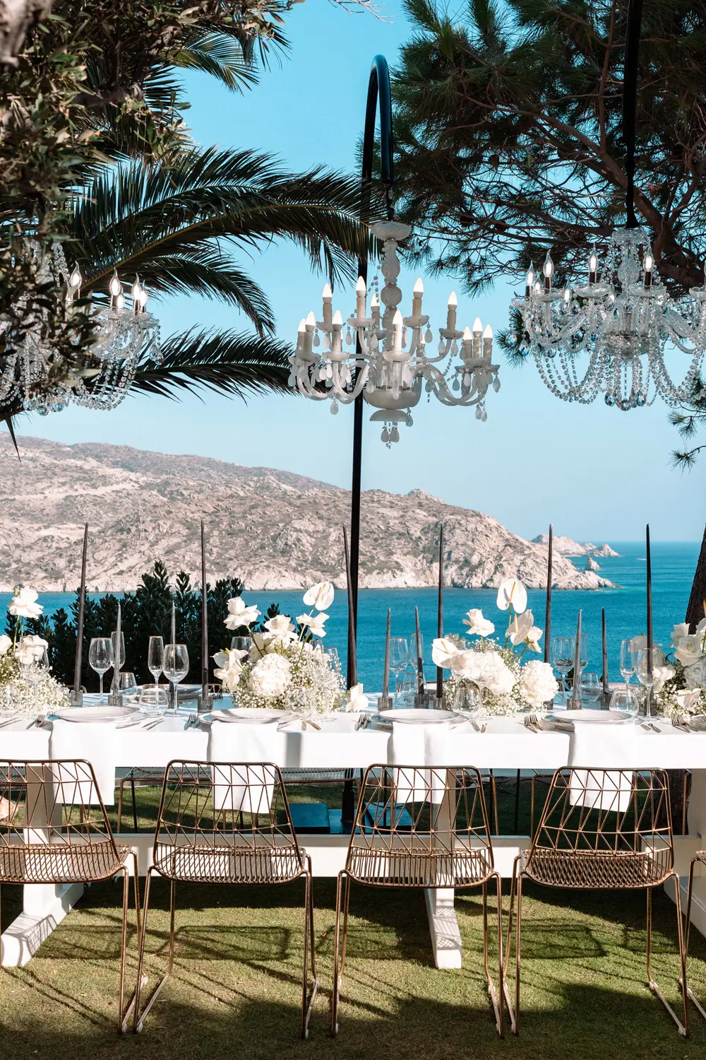 Cycladic Gem Luxury Villa Modern Micro-Wedding