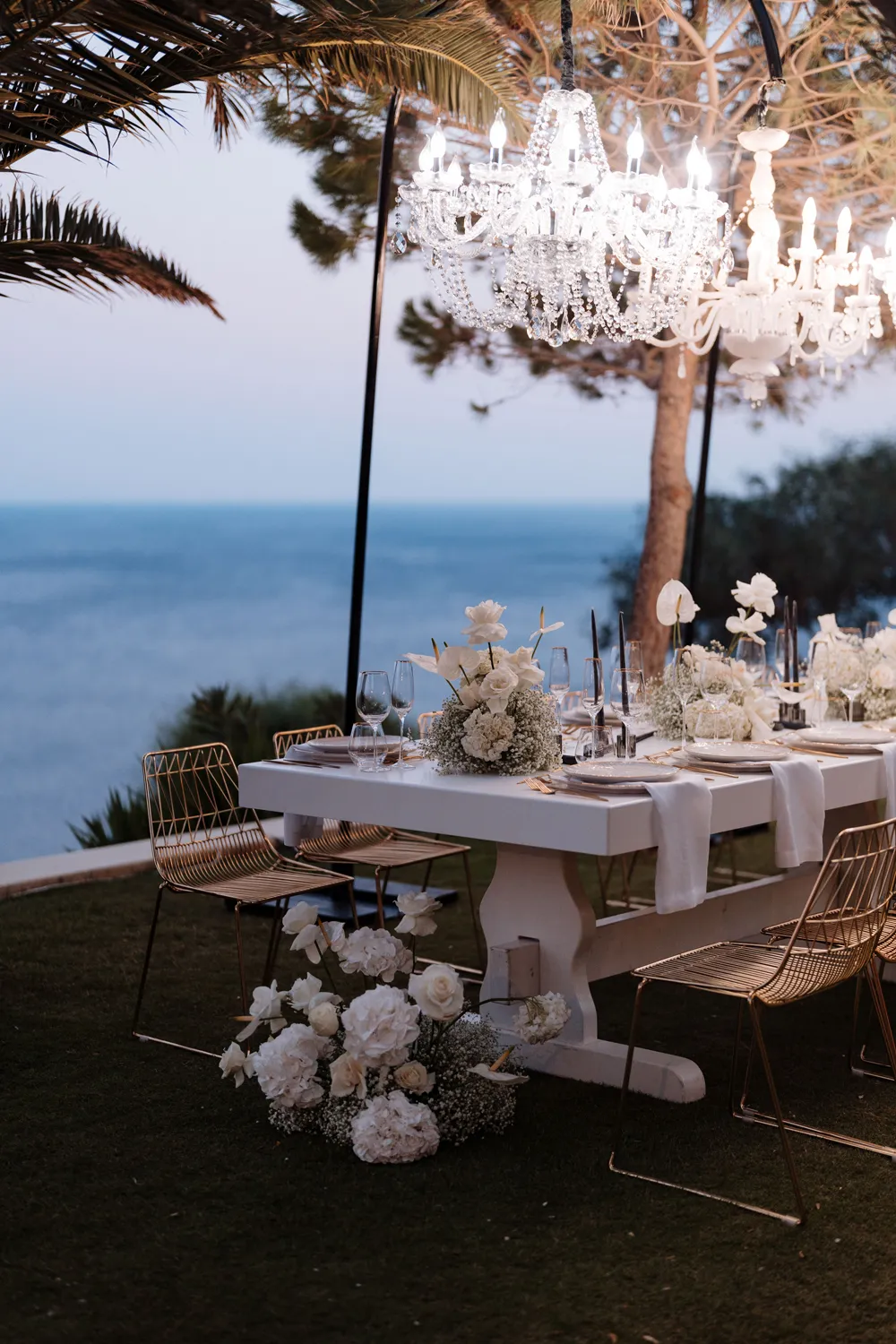 Cycladic Gem Luxury Villa Modern Micro-Wedding