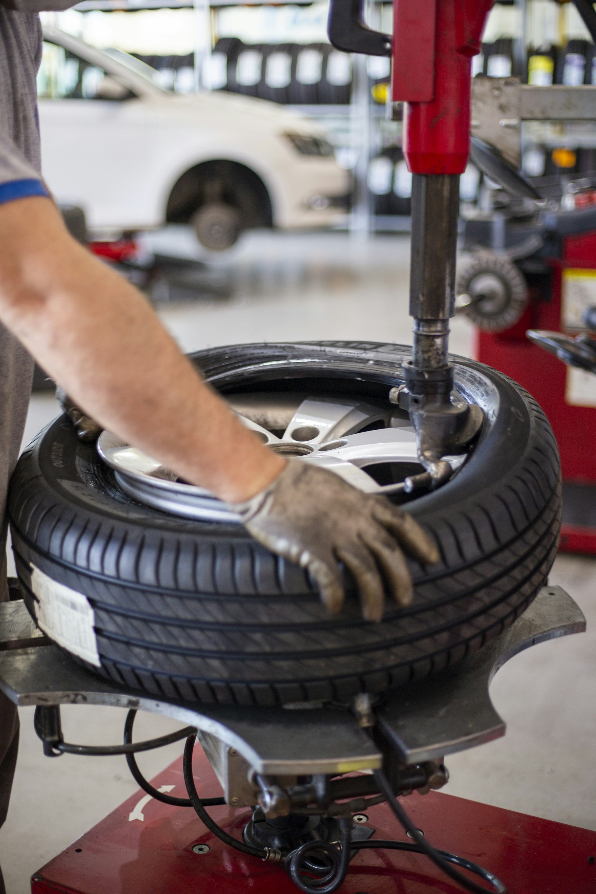 Alignment mechanic with professional tools