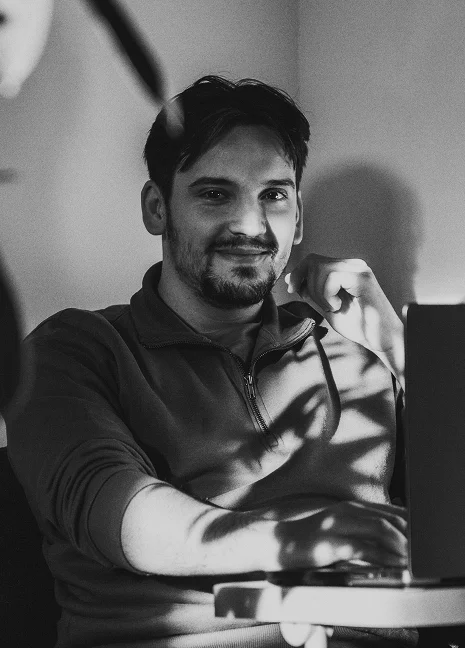 photo d'emilien fuchs fondateur et co-gérant de l'agence studio seja