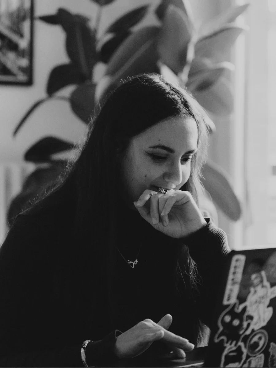 photo d'anaïs bironneau associée et co-gérante de l'agence studio seja