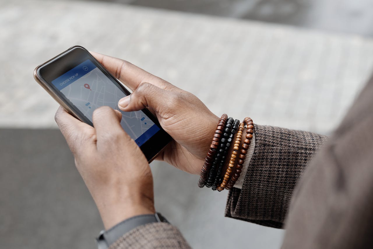Fiche Google Business Profile d'une entreprise locale illustrant l'importance de la cohérence des informations en ligne pour la visibilité dans les moteurs IA