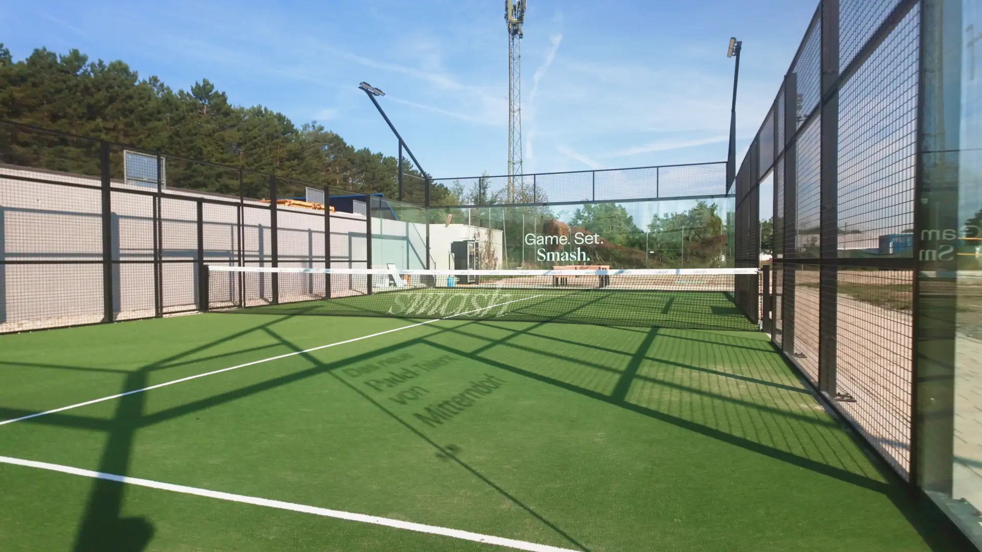 A man playing padel