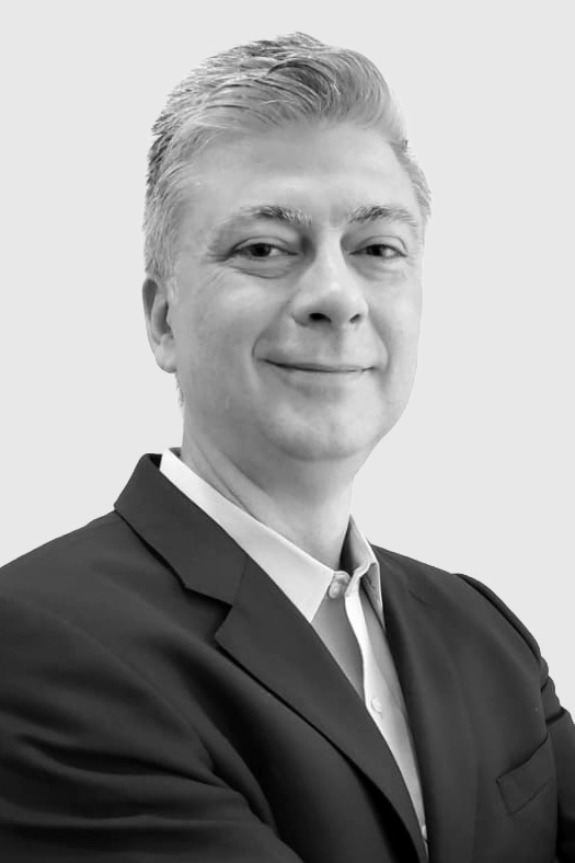 Picture of Marcelo Finotti in B&W.