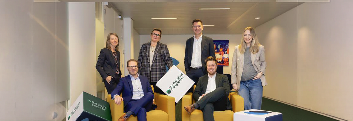 Groepsfoto van CEO en COO van The Ecological Entrepreneur en SBB bij de start van hun samenwerking rond duurzaamheid en advies.