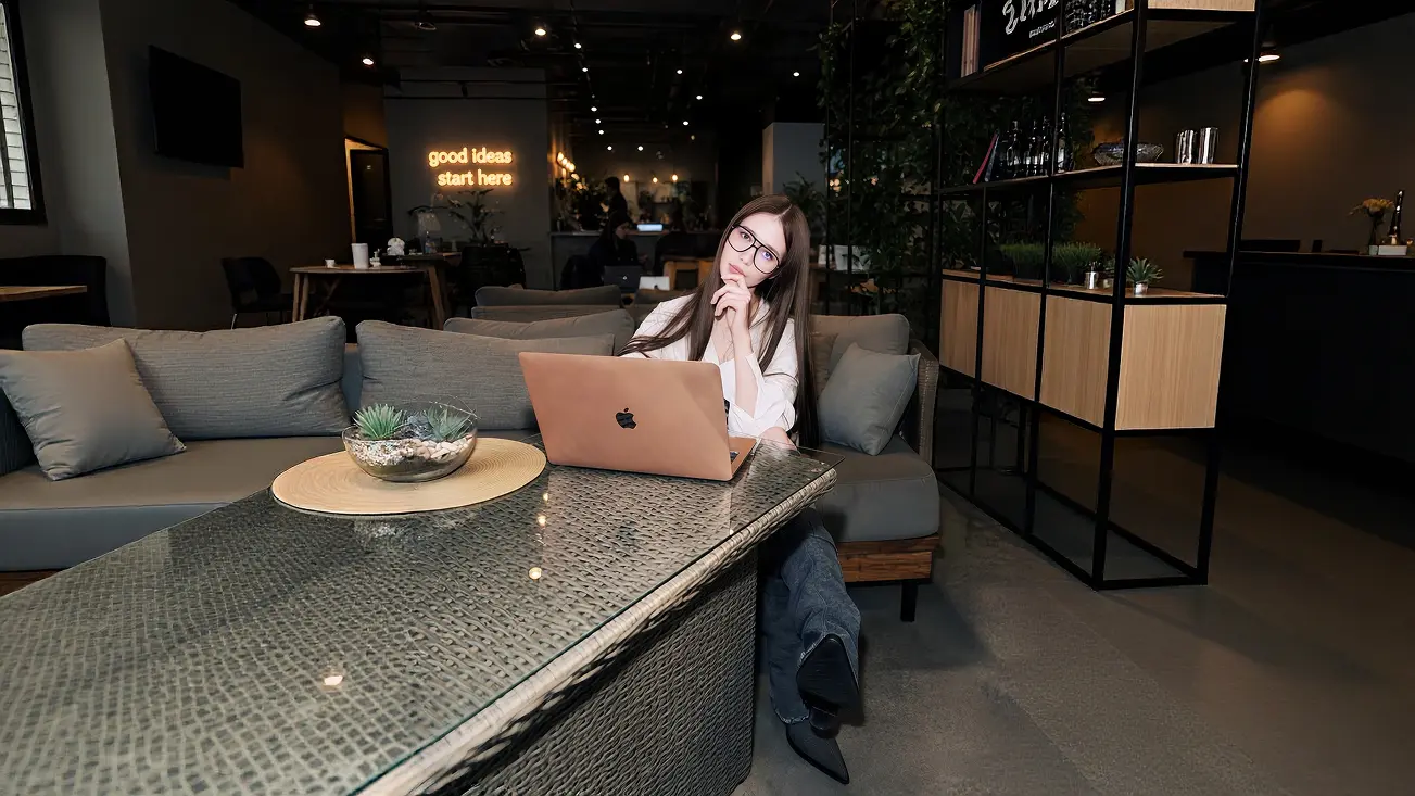 girl at the workplace