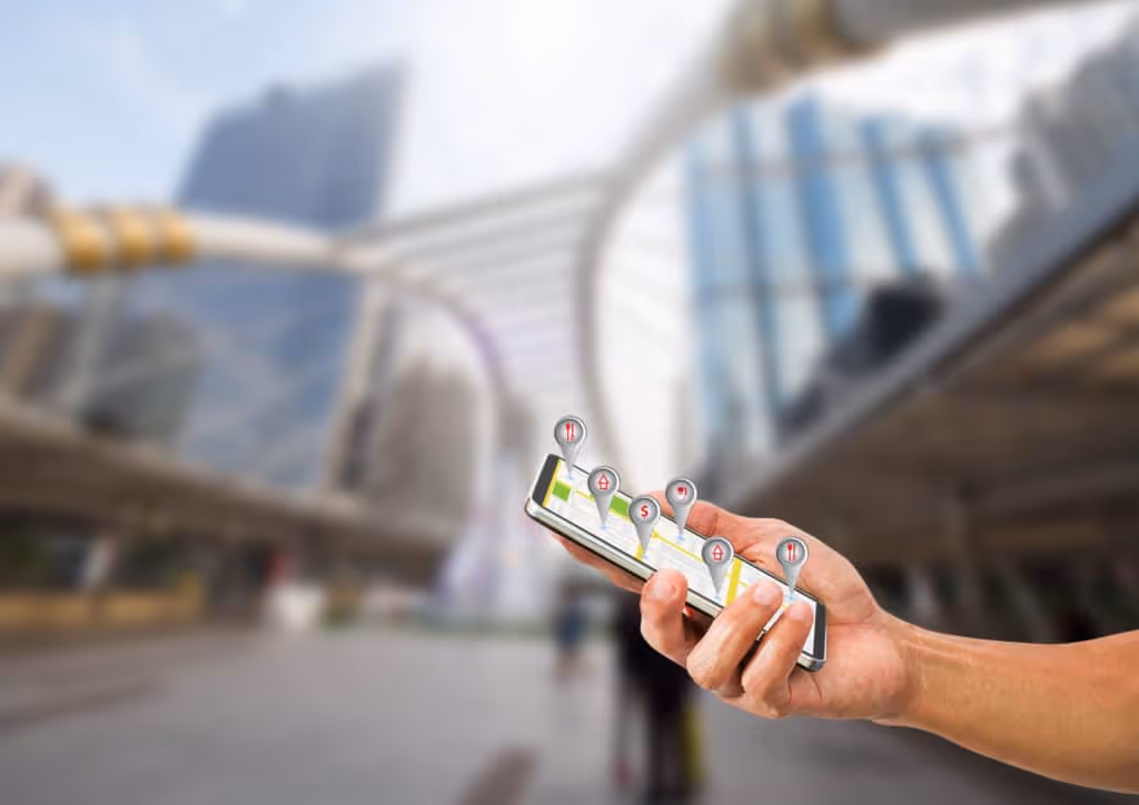 What Is Geofencing? An Introduction to Geofencing Marketing