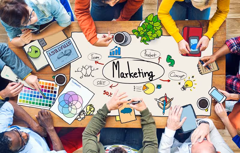 How to Maximize Year-End Momentum with Multi-Channel Marketing