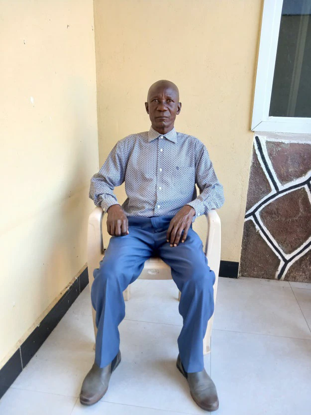 Leonard Amos Majige