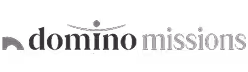 Logo Domino Missions avec une colombe stylisée au-dessus du 'i' de 'domino'.