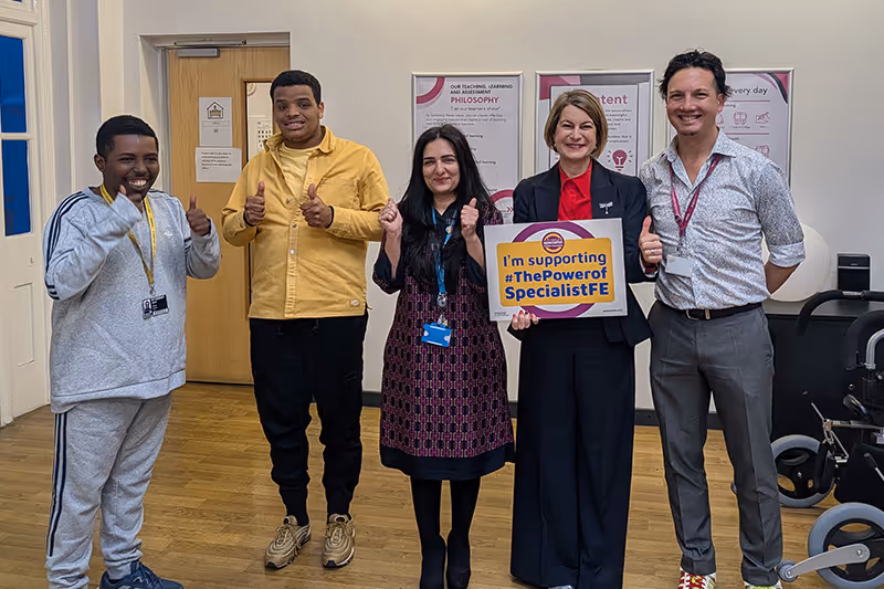 Helen Hayes MP visit to Nido Volans Lambeth centre