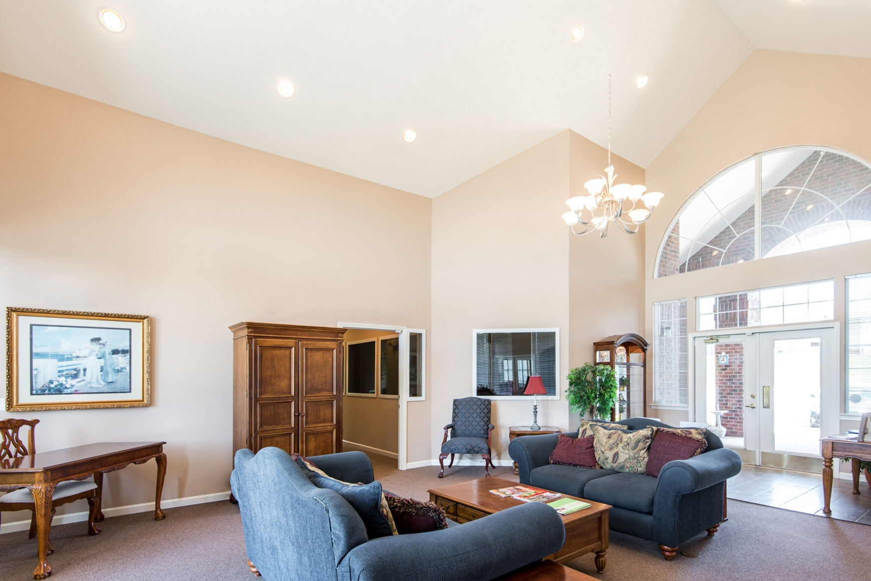 Clubhouse seating area with table and chairs 