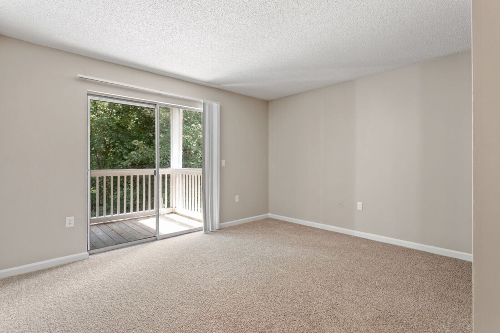 Empty living room with window 