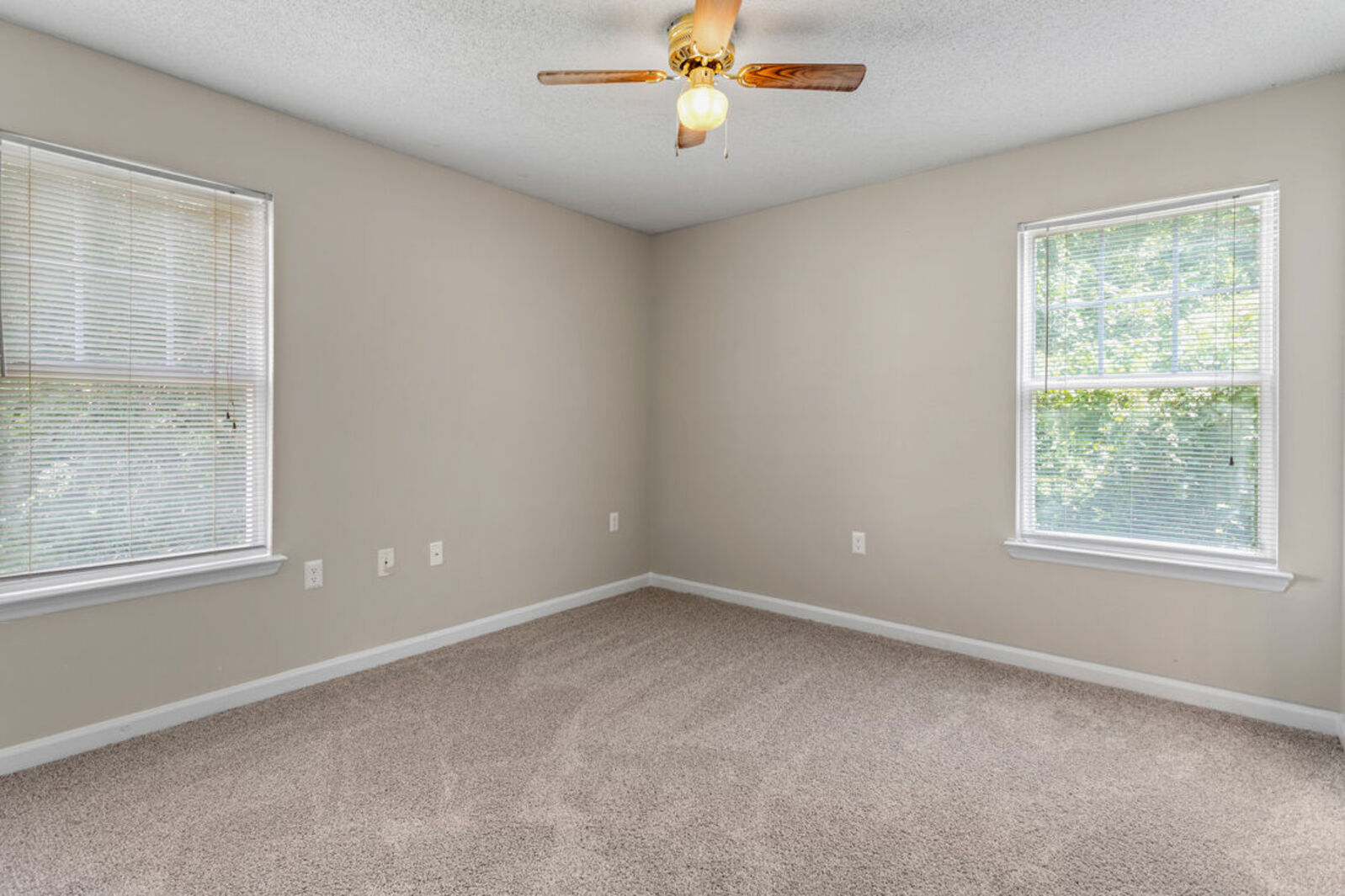 Empty room with windows 