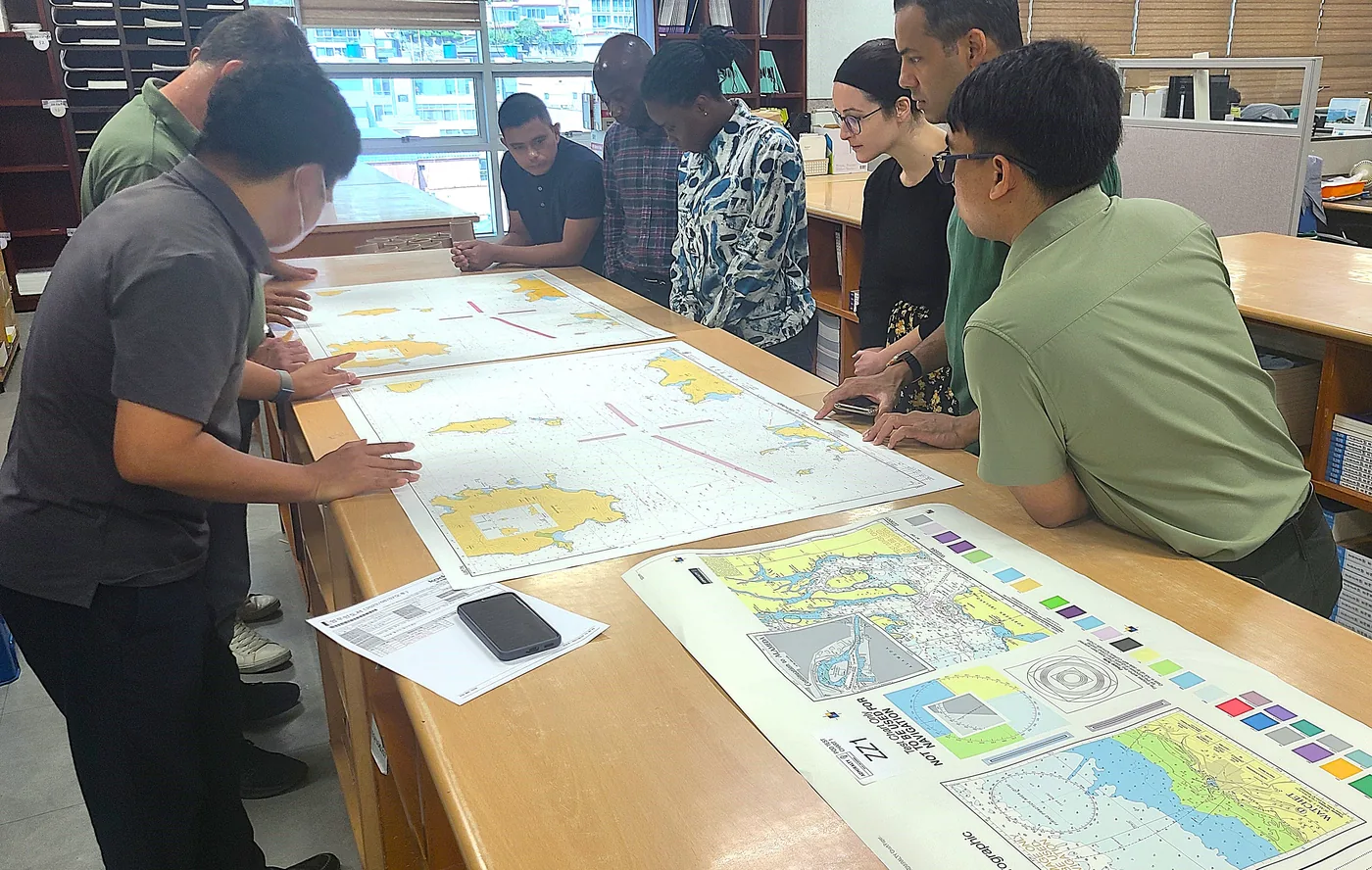 Students at an IIC Academy marine geospatial information seminar