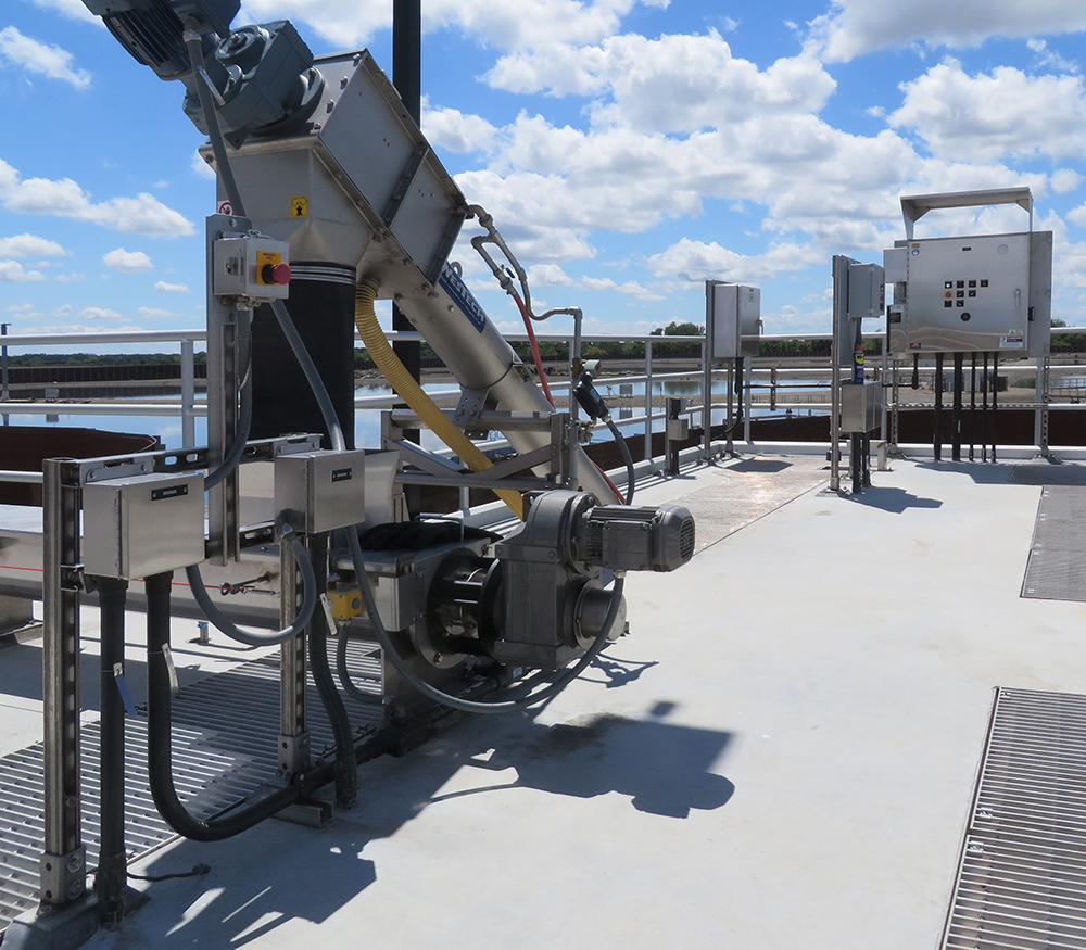 Spiral screen process skid equipment