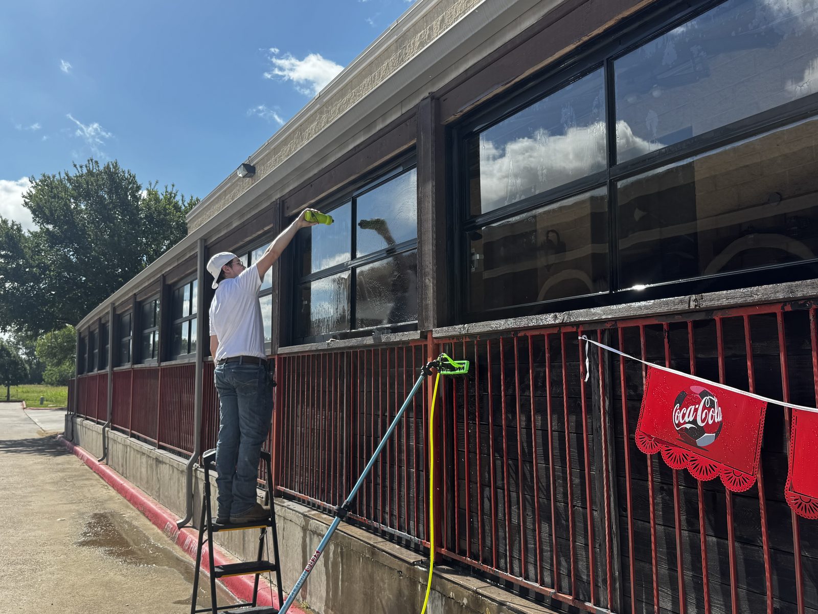 Commercial window cleaning