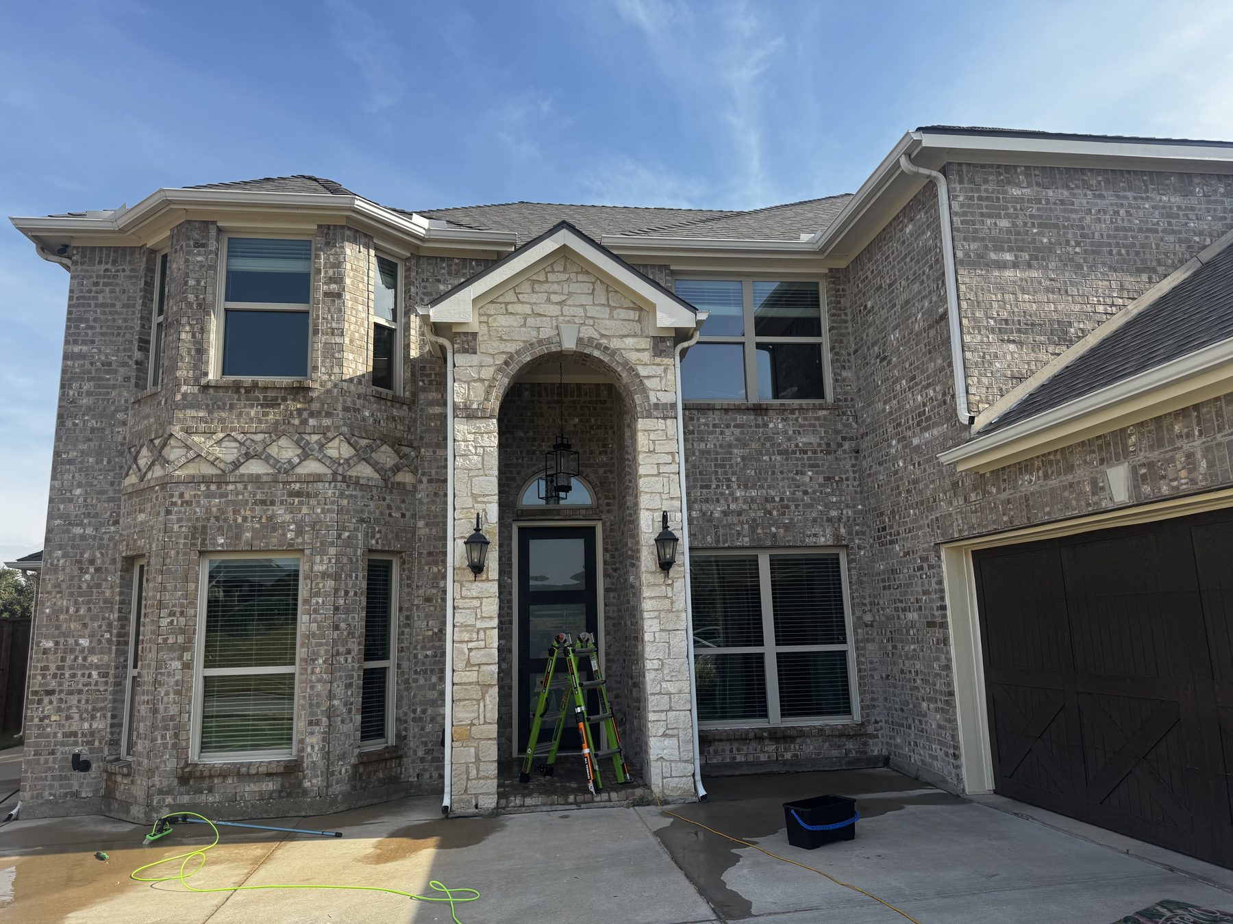 Residential window cleaning in DFW