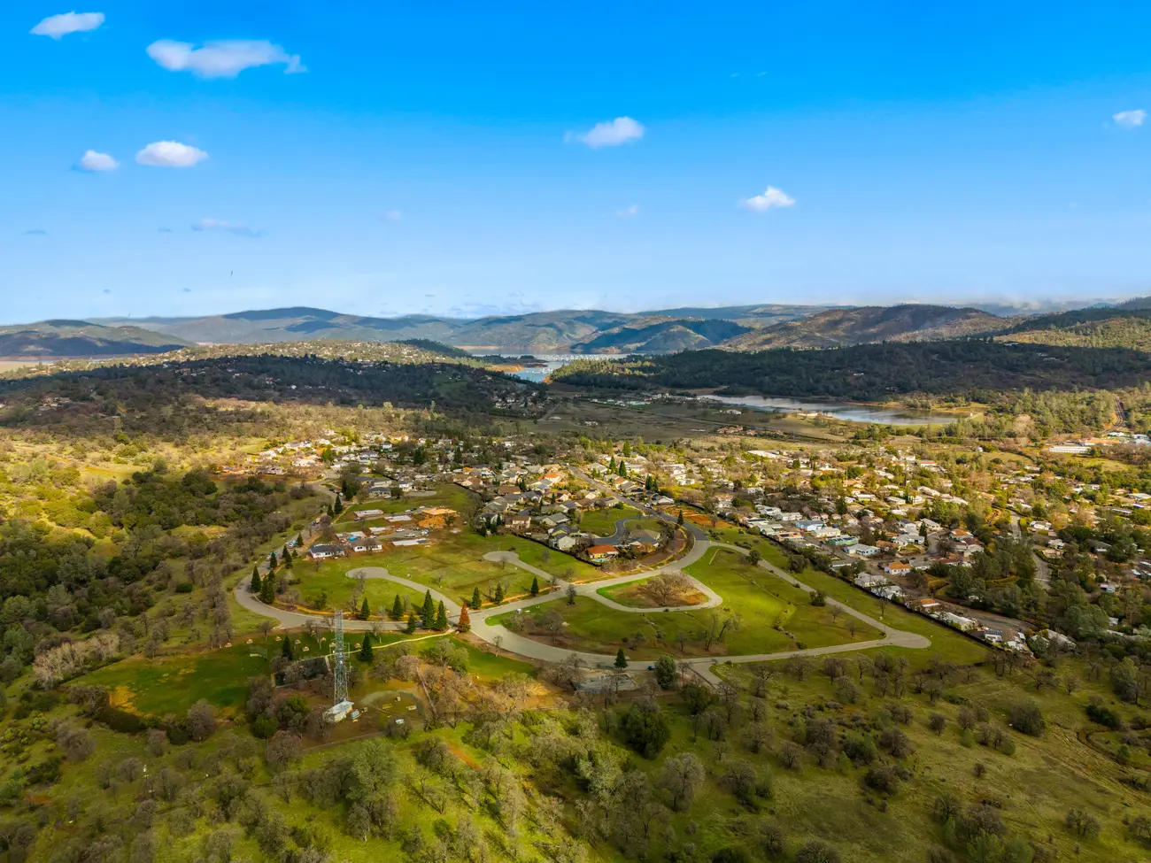 Aerial view of Lake Oroville near The Ridge community, highlighting the expansive water body and recreational opportunities for residents