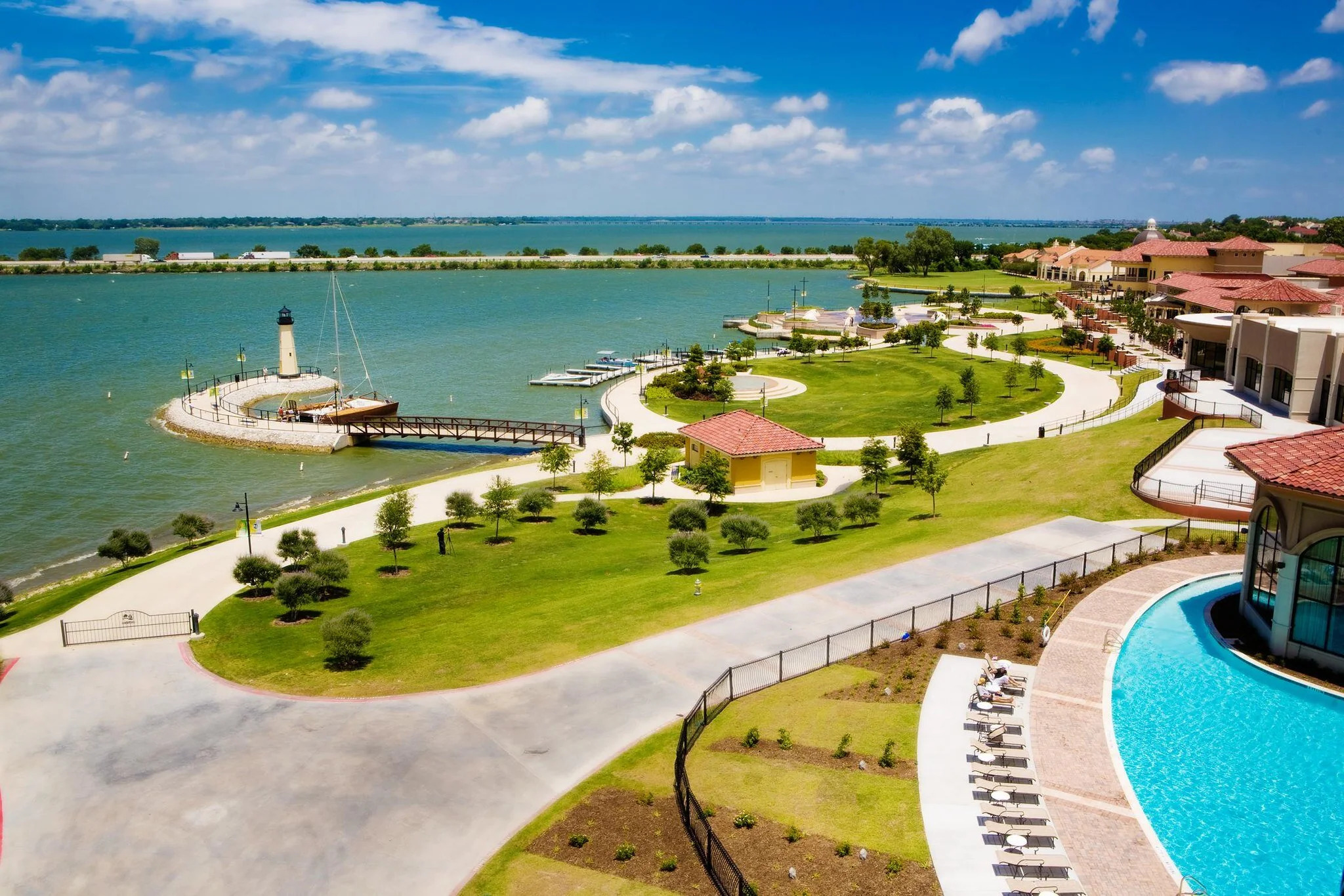 Fun on the Water: Brings Entertainment to Lake Ray Hubbard