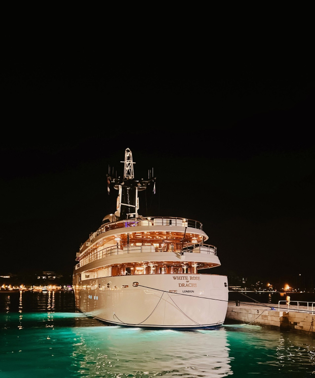 home-three-voyage-image