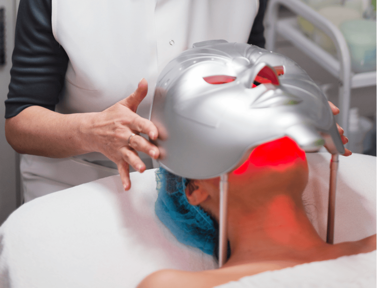 Whole-Body Red-Light Panels: The Mitochondrial Cheat Code for a Longer Life?