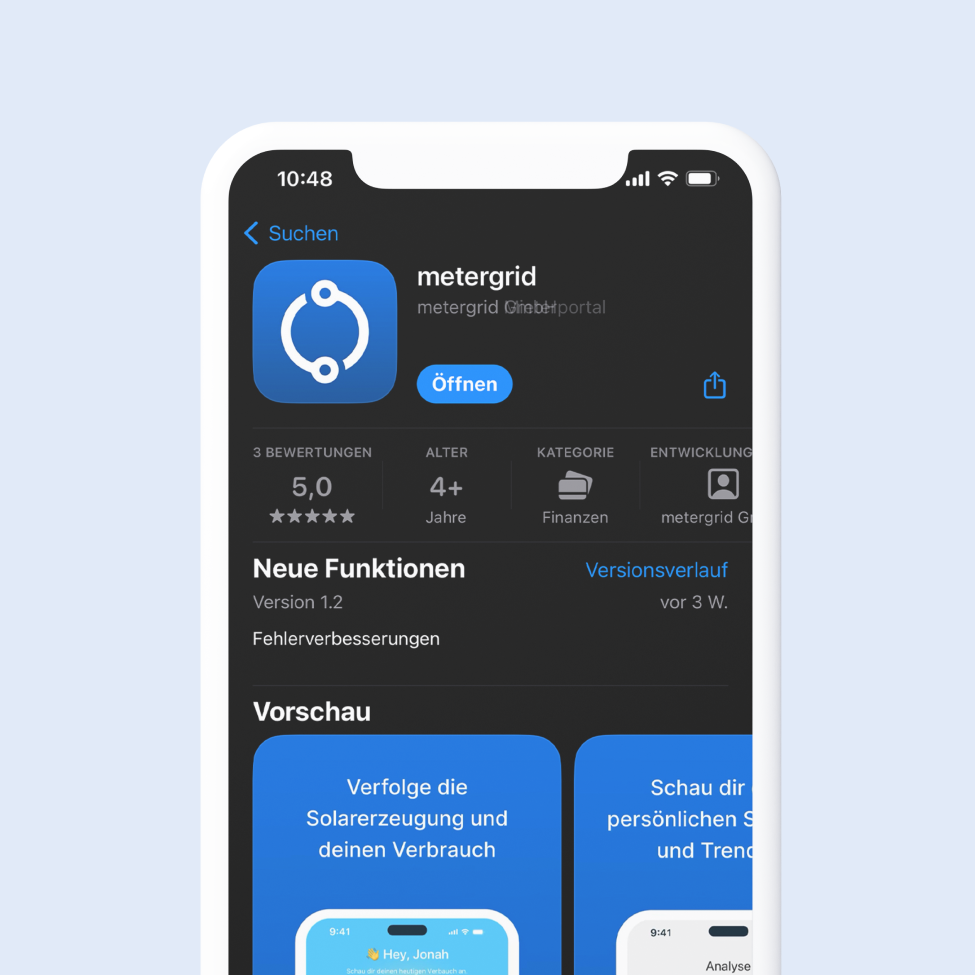 Metergrid App-Seite im App Store, zeigt Bewertung 5 Sterne, Kategorie Finanzen, Version 1.2 mit Fehlerverbesserungen und Vorschau der Funktionen Solarerzeugung und Verbrauch.