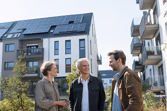 Wohngebiet mit mehreren Häusern und Solaranlagen | metergrid Referenzprojekt